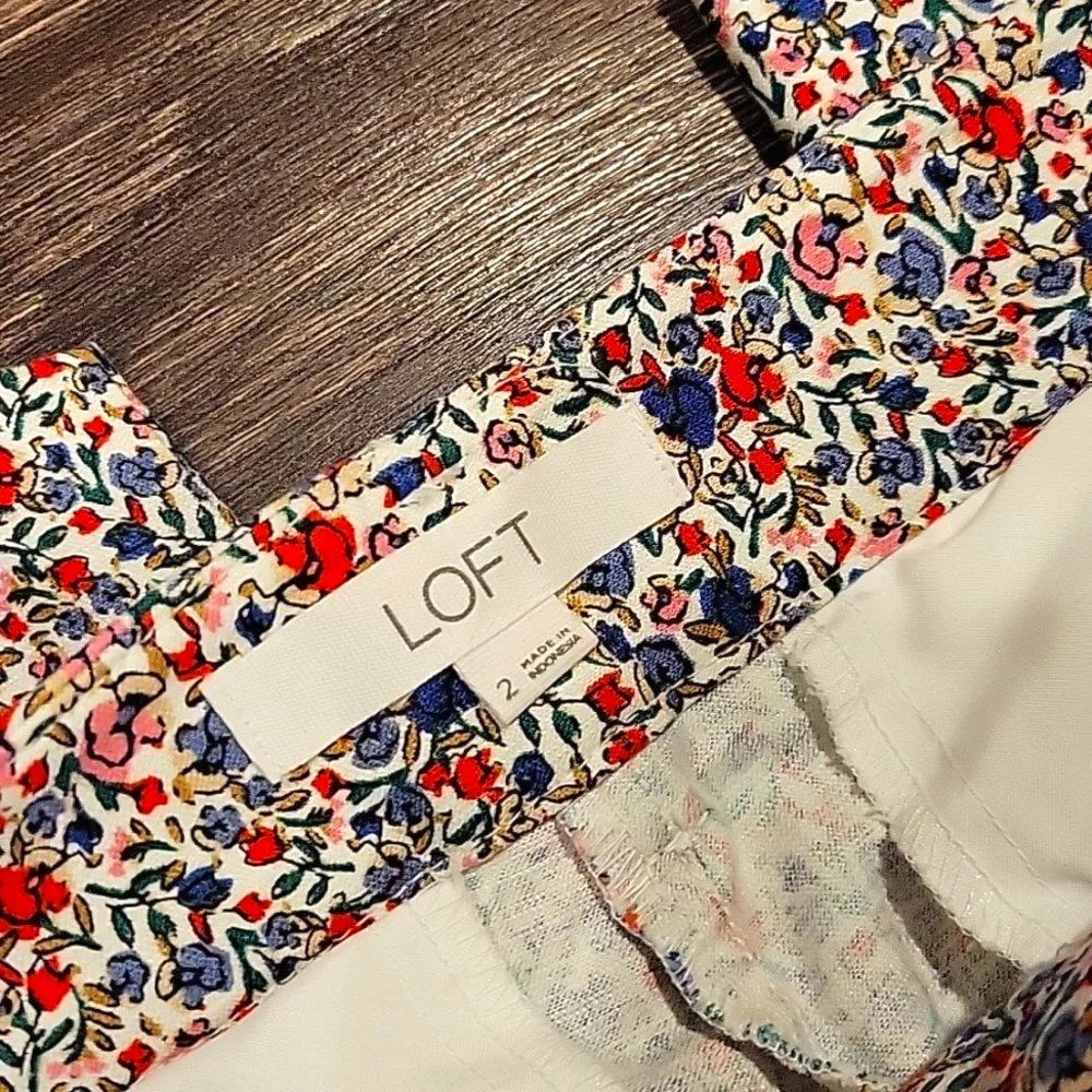 ❤ NWOT! ANN TAYLOR LOFT MARISA RIVIERA SLIM CROP FLORAL PANTS, 2 (26) - Picture 2 of 5